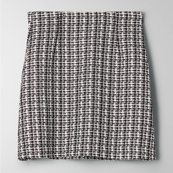 Aritzia Babaton Bryn skirt - Picture 3 of 3